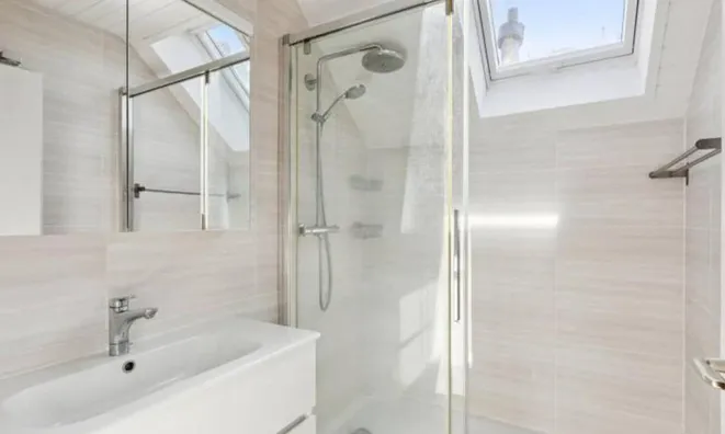 Недвижимость Single house 10 rooms: 8