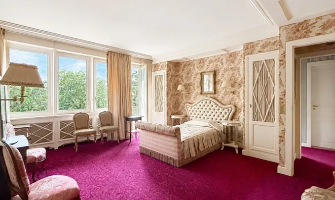 Недвижимость Apartment 5 rooms: 8