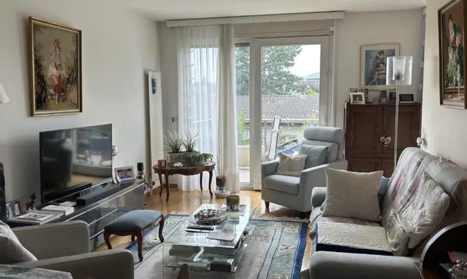 Недвижимость Apartment 4 rooms: 3