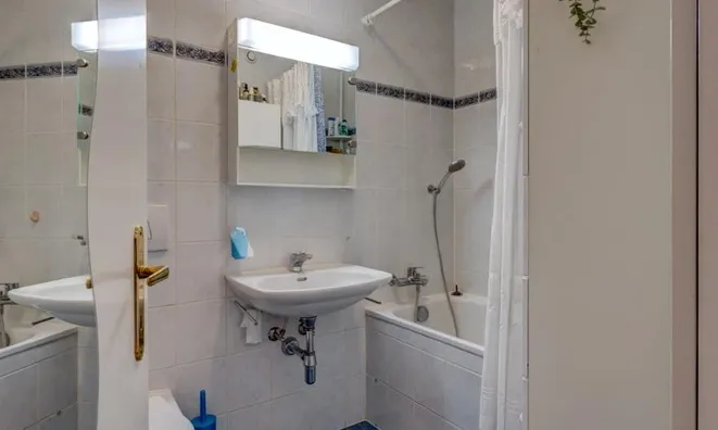 Недвижимость Apartment 4 rooms: 10