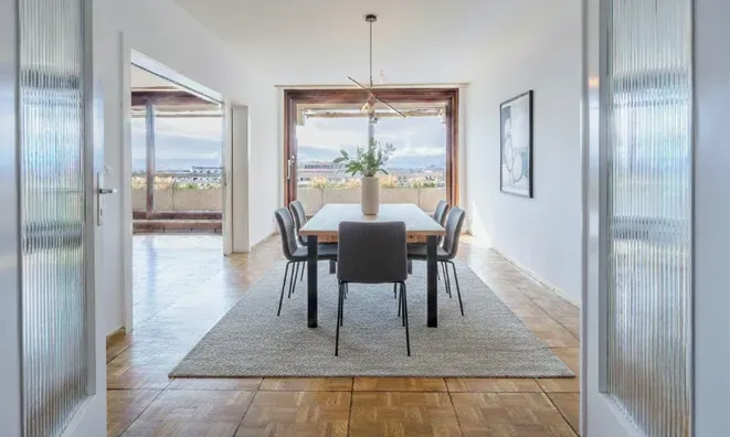 Недвижимость Apartment 5 rooms: 2