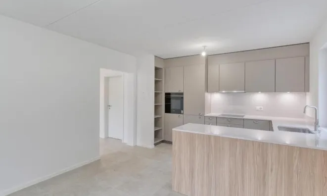 Недвижимость Single house 6 rooms: 3