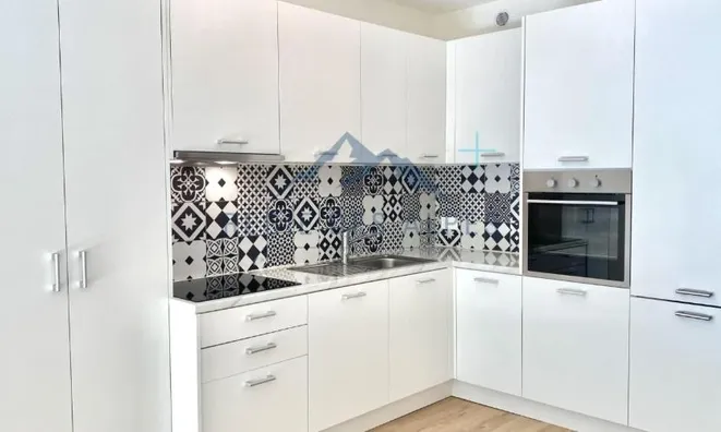Недвижимость Residential building: 8