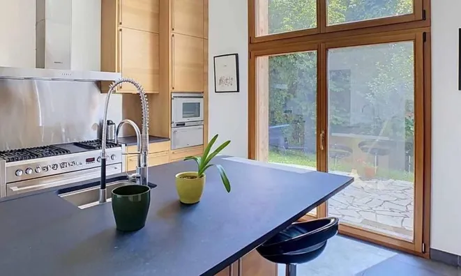 Недвижимость Villa 8 rooms: 4