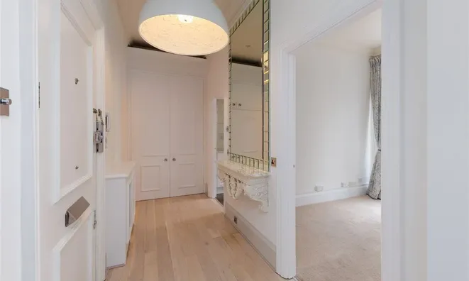 Недвижимость Sloane Court West: 3
