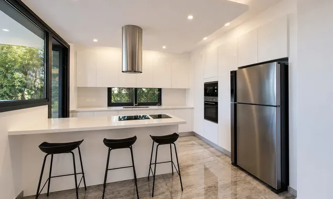Недвижимость 2 Bedroom Apartment For Sale, Germasogeia, Limassol: 2