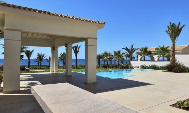 Недвижимость 6 Bedroom Villa for Sale in Pervolia, Larnaca: 16