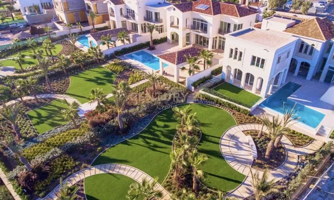 Недвижимость 6 Bedroom Villa for Sale in Pervolia, Larnaca: 18