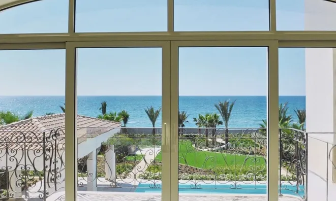 Недвижимость 6 Bedroom Villa for Sale in Pervolia, Larnaca: 21