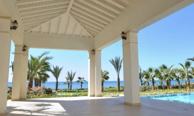 Недвижимость 6 Bedroom Villa for Sale in Pervolia, Larnaca: 25