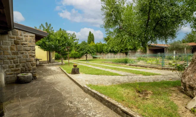 Недвижимость House, Pomyan: 23