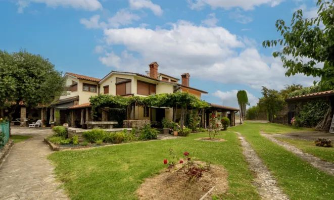 Недвижимость House, Pomyan: 25