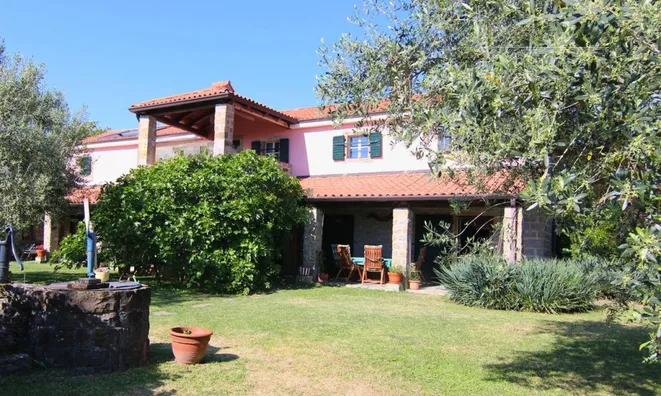 Недвижимость House, Pomyan: 1