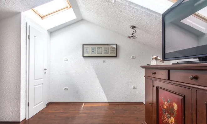 Недвижимость House with a Terrace Piran: 13