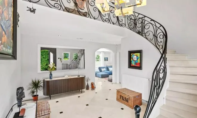 Недвижимость Single house 7 rooms: 9