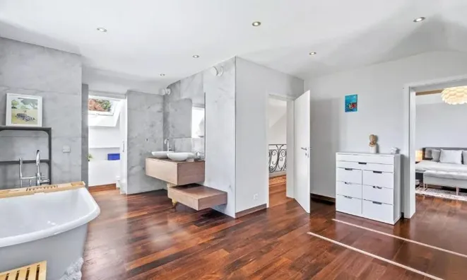 Недвижимость Single house 7 rooms: 10
