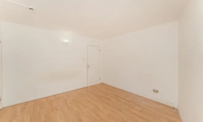 Недвижимость Johnson Street: 18