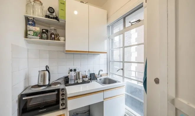 Недвижимость Rossmore Court, Park Road: 1