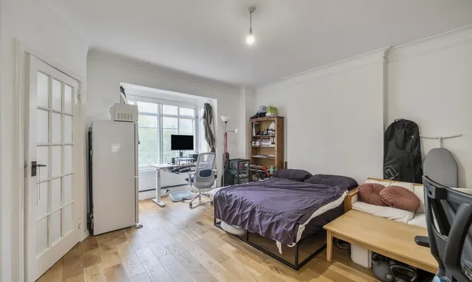 Недвижимость Rossmore Court, Park Road: 9