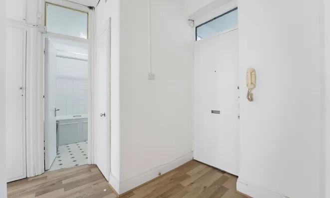 Недвижимость Ralph Court, Queensway: 2