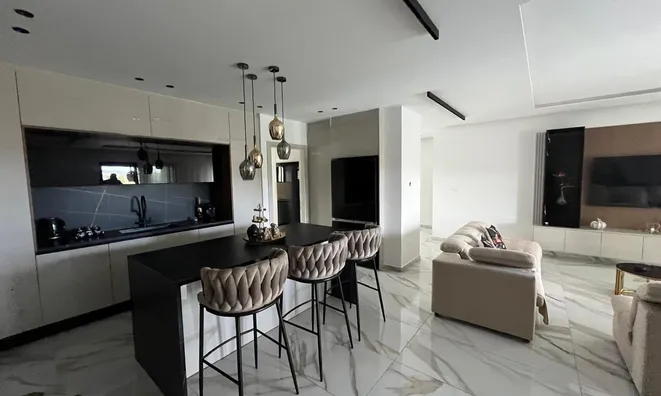 Недвижимость 4 Bedroom Villa for Sale in Eptagoneia, Limassol: 1
