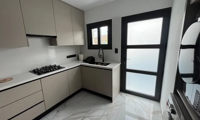 Недвижимость 4 Bedroom Villa for Sale in Eptagoneia, Limassol: 7