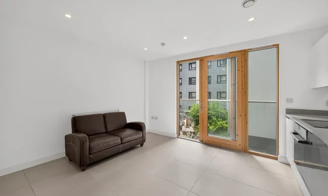 Недвижимость Cordage House, 15 Cobblestone Square: 15