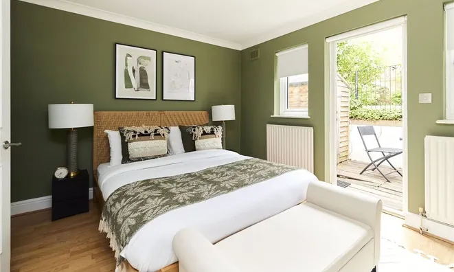 Недвижимость Upper Richmond Road, Putney: 2