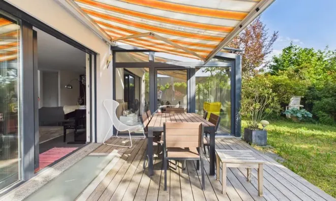 Недвижимость Bifamiliar house 6 rooms: 4