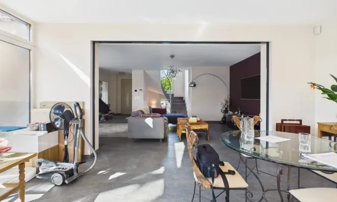 Недвижимость Bifamiliar house 6 rooms: 9