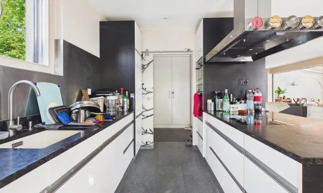Недвижимость Bifamiliar house 6 rooms: 10