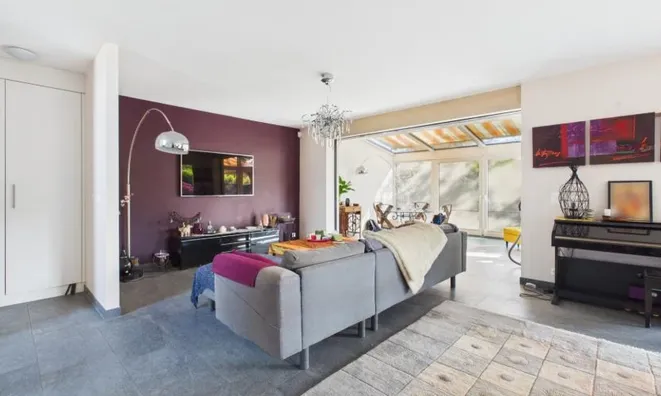 Недвижимость Bifamiliar house 6 rooms: 11