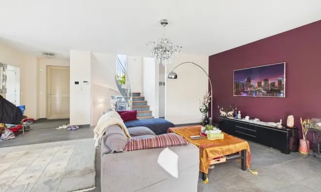 Недвижимость Bifamiliar house 6 rooms: 13