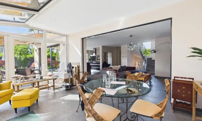 Недвижимость Bifamiliar house 6 rooms: 15