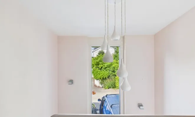 Недвижимость Bifamiliar house 6 rooms: 18