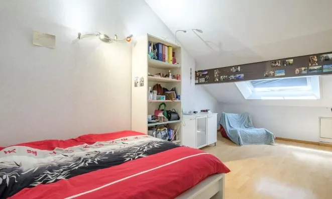Недвижимость Attic flat 6 rooms: 5