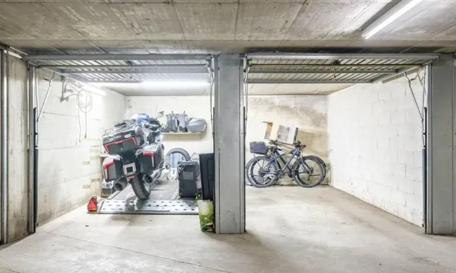 Недвижимость Attic flat 6 rooms: 10