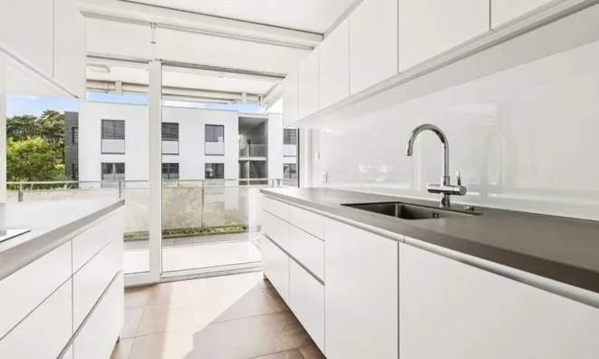 Недвижимость Apartment 6 rooms: 3