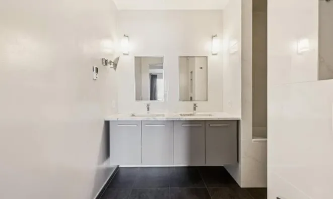 Недвижимость Apartment 6 rooms: 10