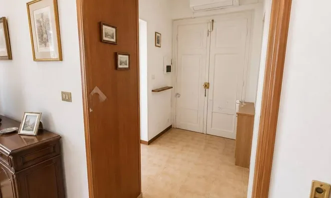 Недвижимость Apartment on Brass Street: 6