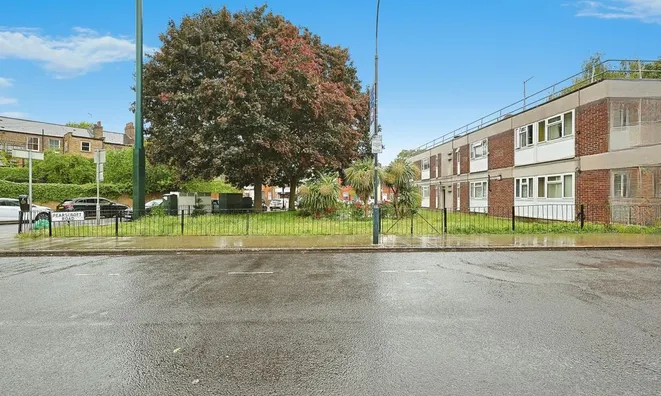 Недвижимость Pearscroft Road: 5