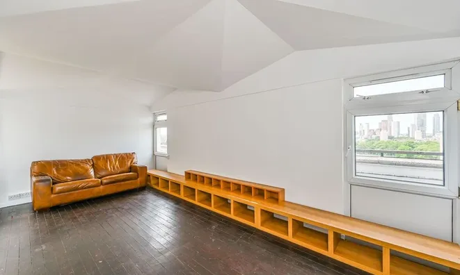 Недвижимость Brandon Estate, Oval: 10