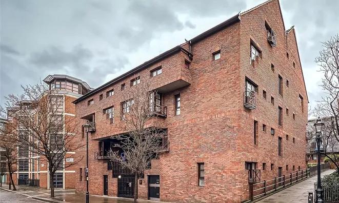 Недвижимость Moreton Street: 4