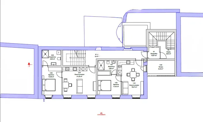 Недвижимость House in the city center: 19