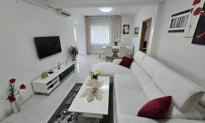 Недвижимость Apartment, 3-room, Bertoki: 4