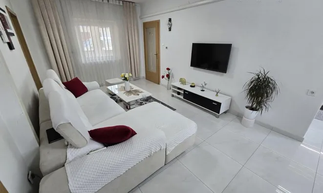 Недвижимость Apartment, 3-room, Bertoki: 6
