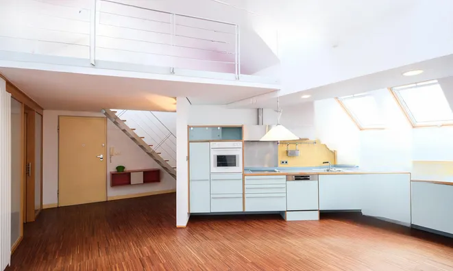 Недвижимость Three-room apartment Deposit: 3