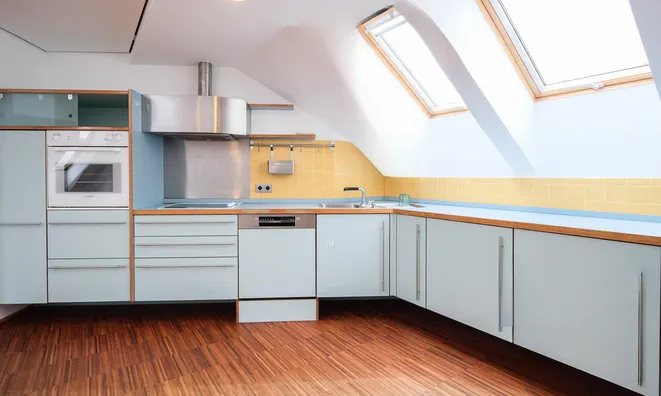 Недвижимость Three-room apartment Deposit: 4