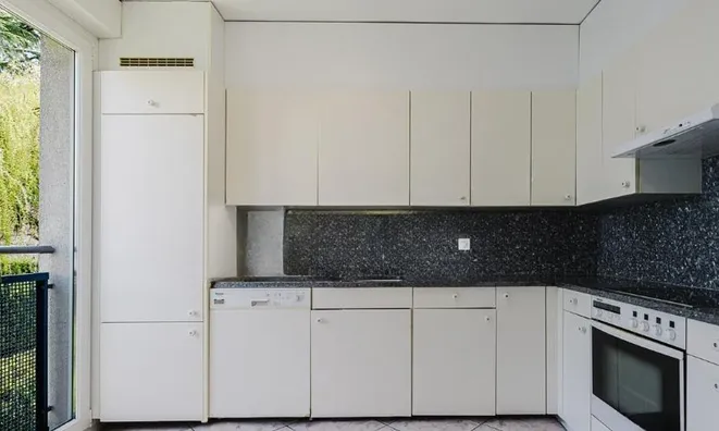 Недвижимость Apartment 7 rooms: 3