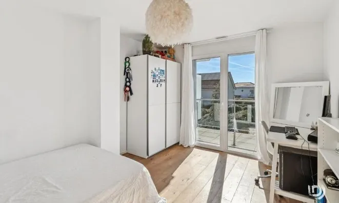 Недвижимость Bifamiliar house 6.5 rooms: 6